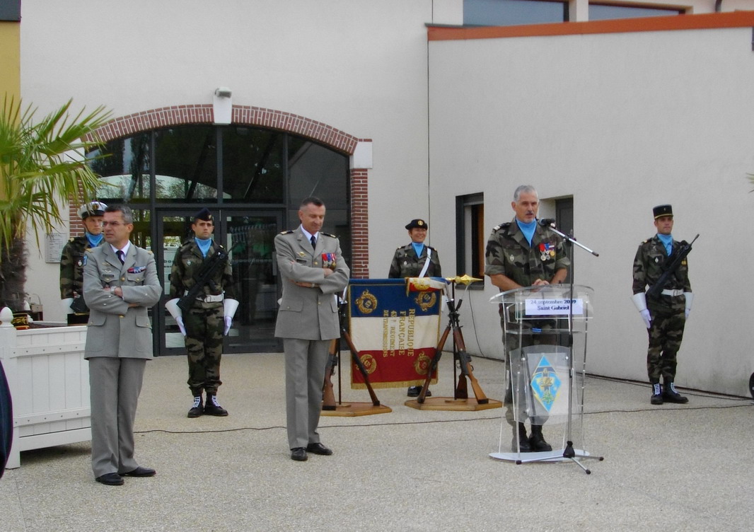 Nous sommes très reconnaissants de l'accueil que nous a encore réservé le 43° RT, et très fier que cette cérémonie ait été présidée par le Gal Dominique LEFEUVRE, Membre actif de notre Amicale et ancien Chef de Corps du 28° RT