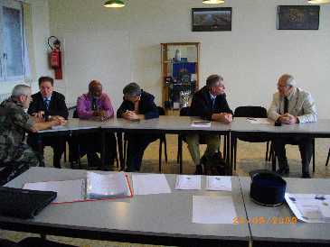 D'autres membres, dont Michel